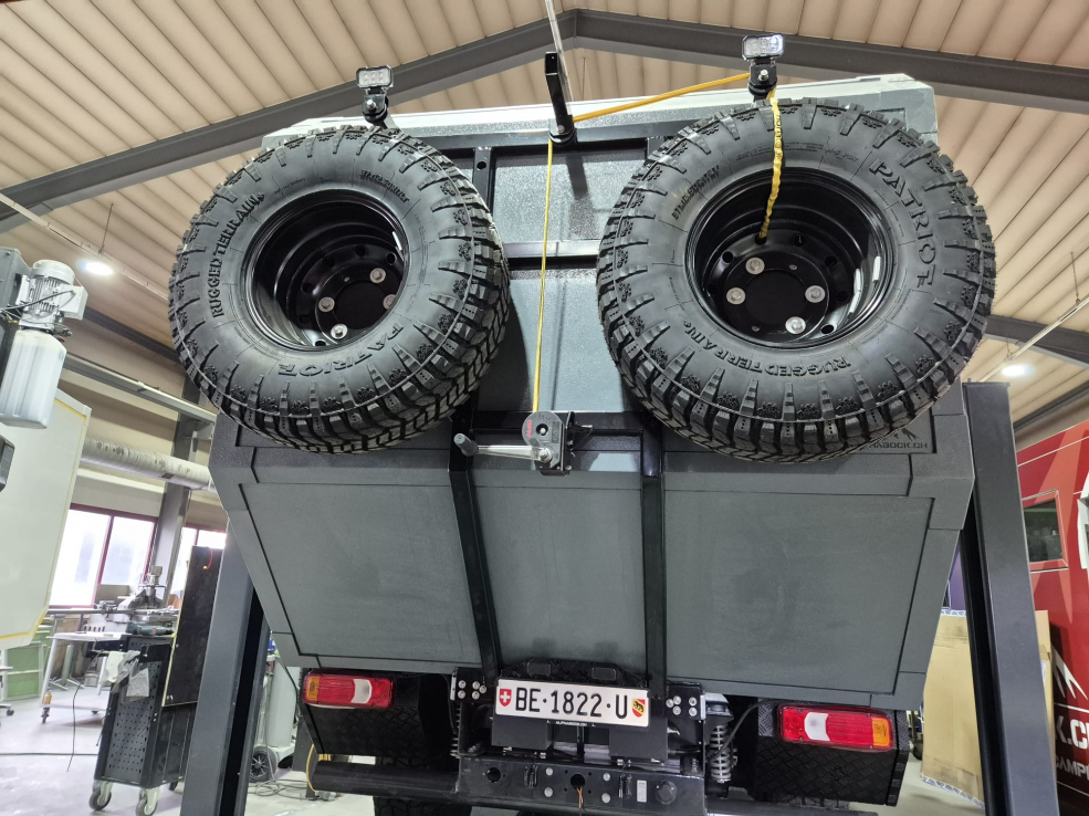 Iveco Daily 4x4 Reservenradhaltung