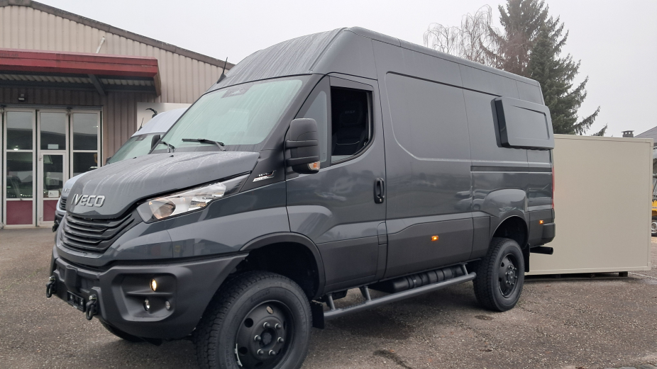Iveco 4x4 VAN Kastenwagen L2H2