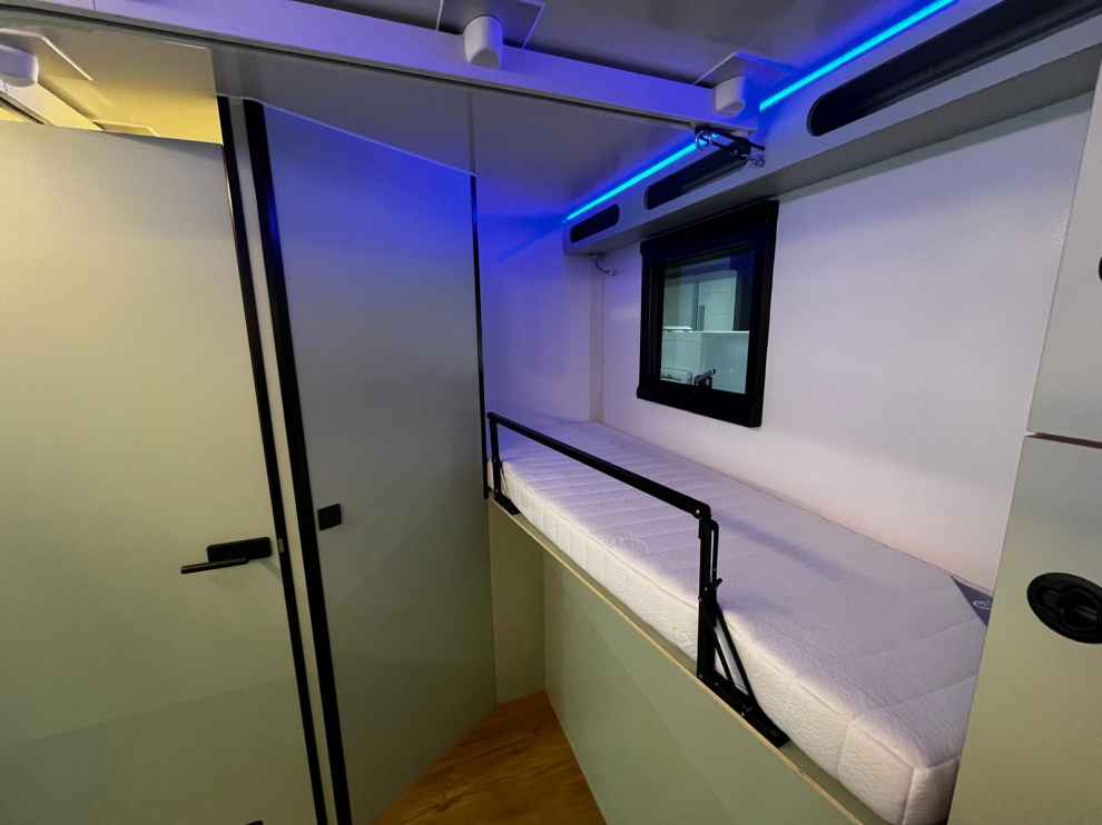 Iveco Daily 4x4 mit Alkoven Kinderbett